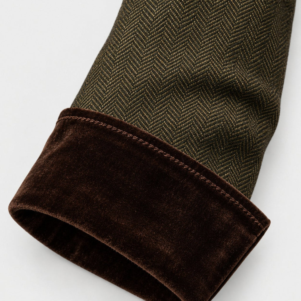 Women's herringbone blazer in Olive | Hellidon – detail view