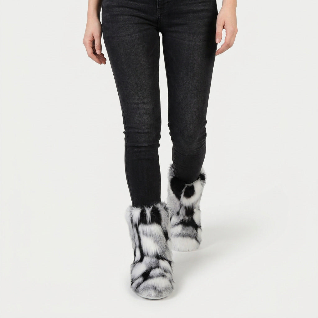 Women's fluffy faux fur boots in Black & White | Goadby – front view