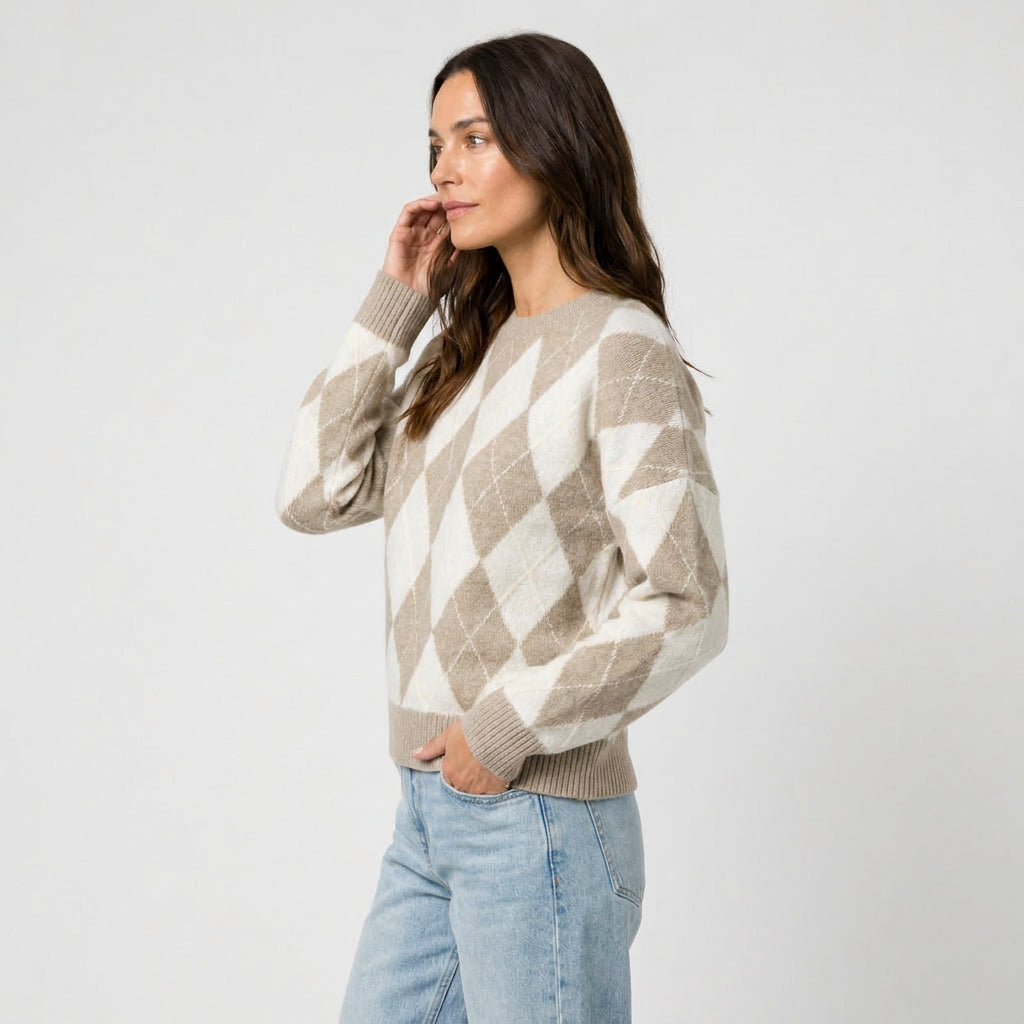 Women's argyle crew neck jumper in Beige | Langtoft – side view