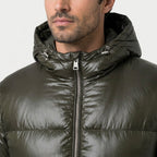 Men's high-shine hooded puffer jacket in Dark Green | Raskelf – detail view