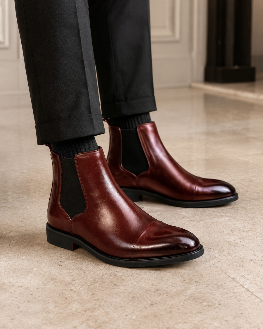 Men's almond toe Chelsea boots with pull tab