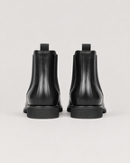 Men's almond toe Chelsea boots with pull tab