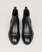 Men's almond toe Chelsea boots with pull tab