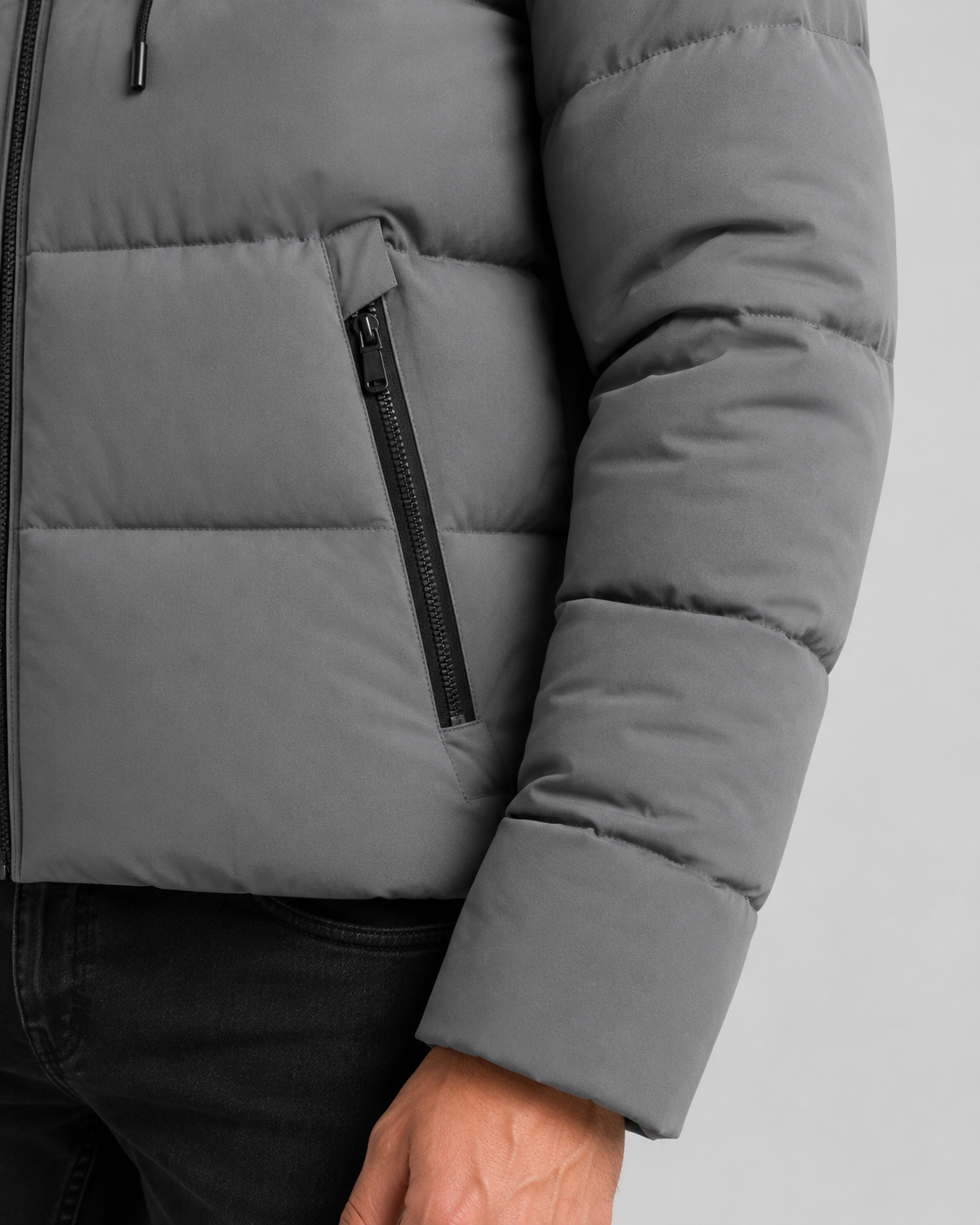 Men's hooded winter puffer jacket with zip pockets