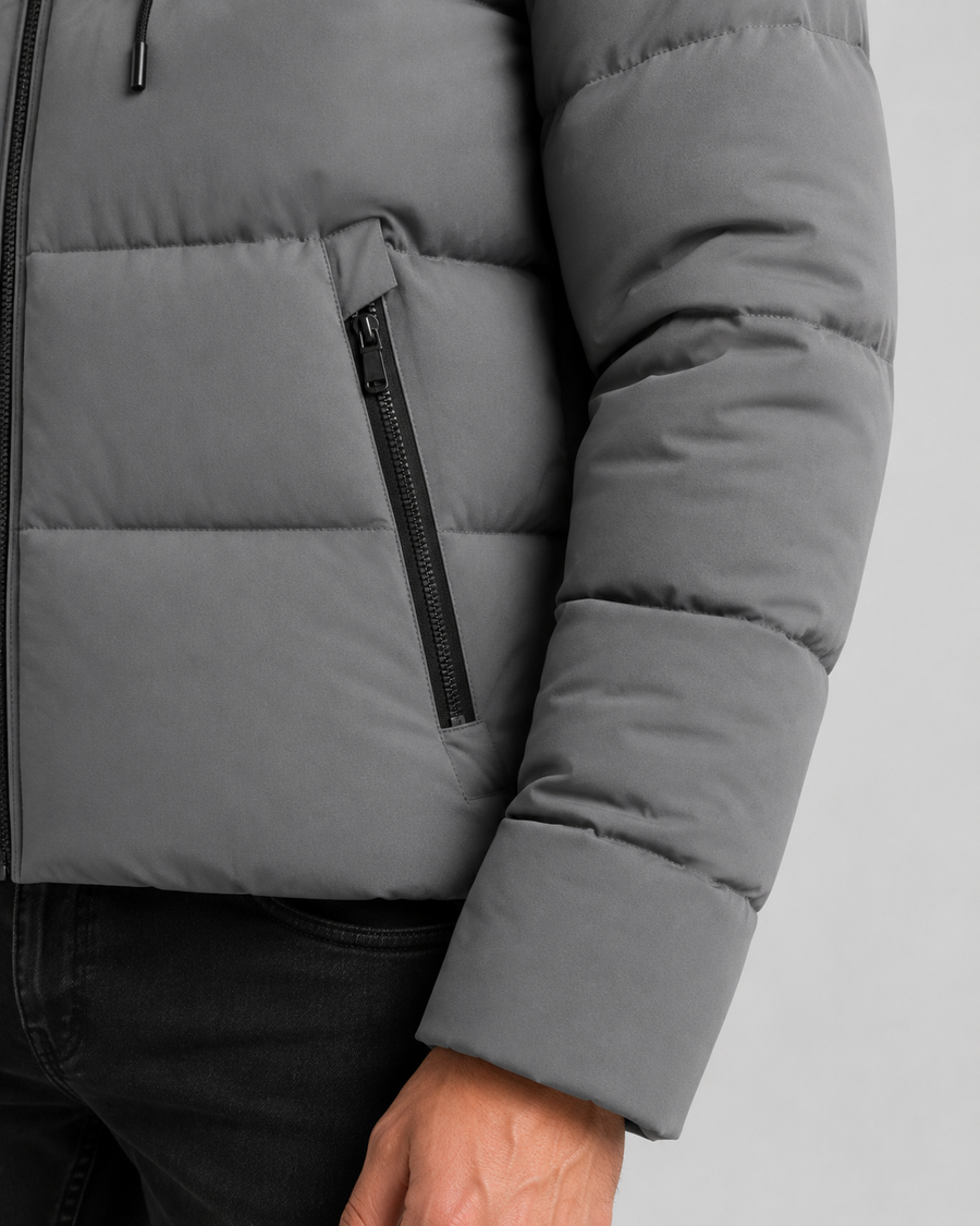 Men's hooded winter puffer jacket with zip pockets