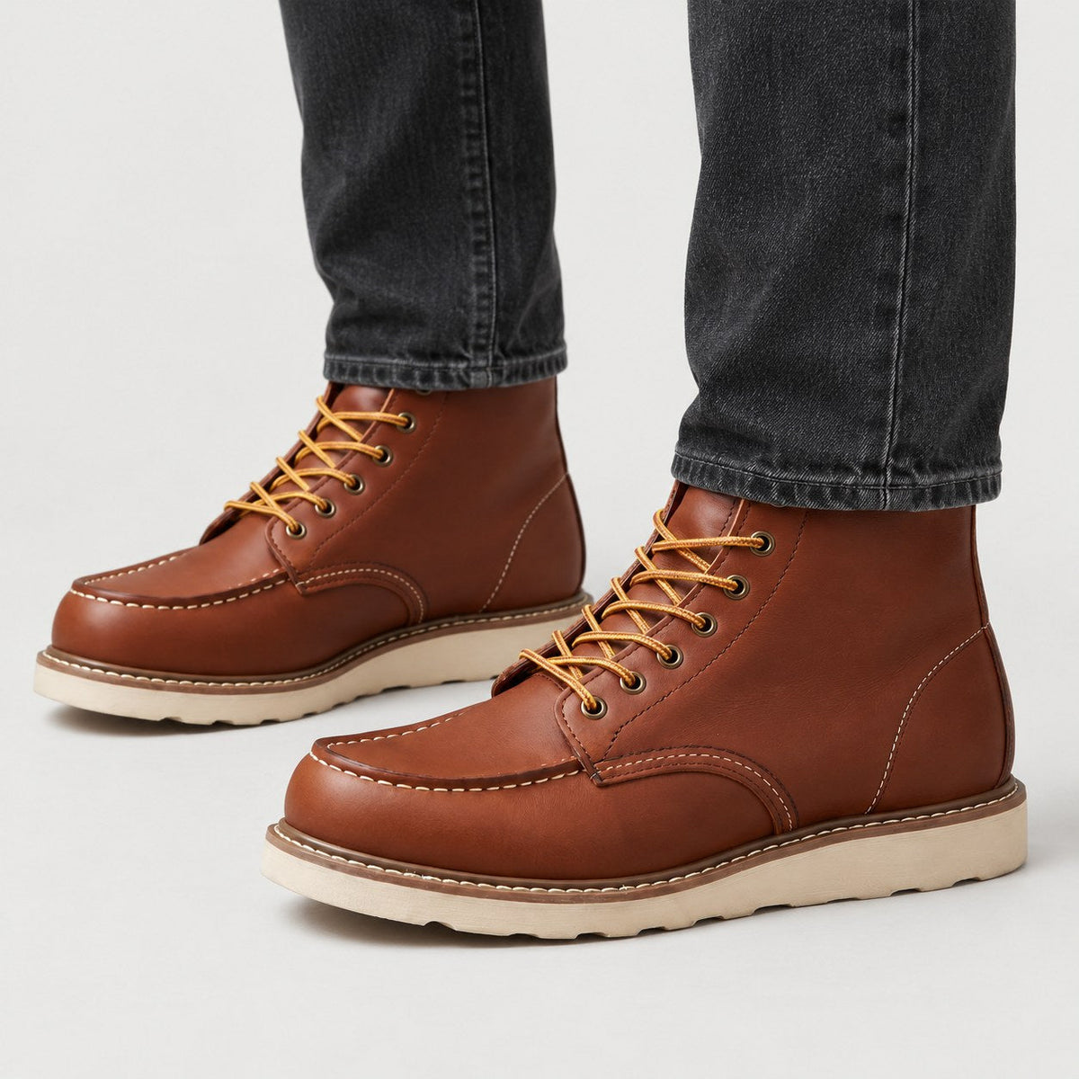 Men's moc toe boots in Tan | Wroxeter – side view