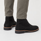 Men's chukka boots in Black | Tibberton – back view