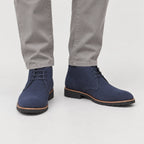 Men's chukka boots in Navy | Tibberton – front view