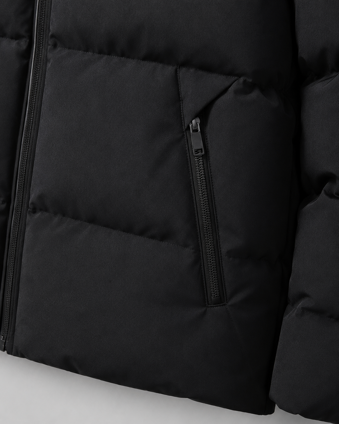 Men's drawstring hood puffer jacket with zip pockets