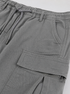 Men's relaxed fit cargo trousers with drawstring waist