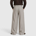 Men's lightweight pleated straight-leg tailored trousers