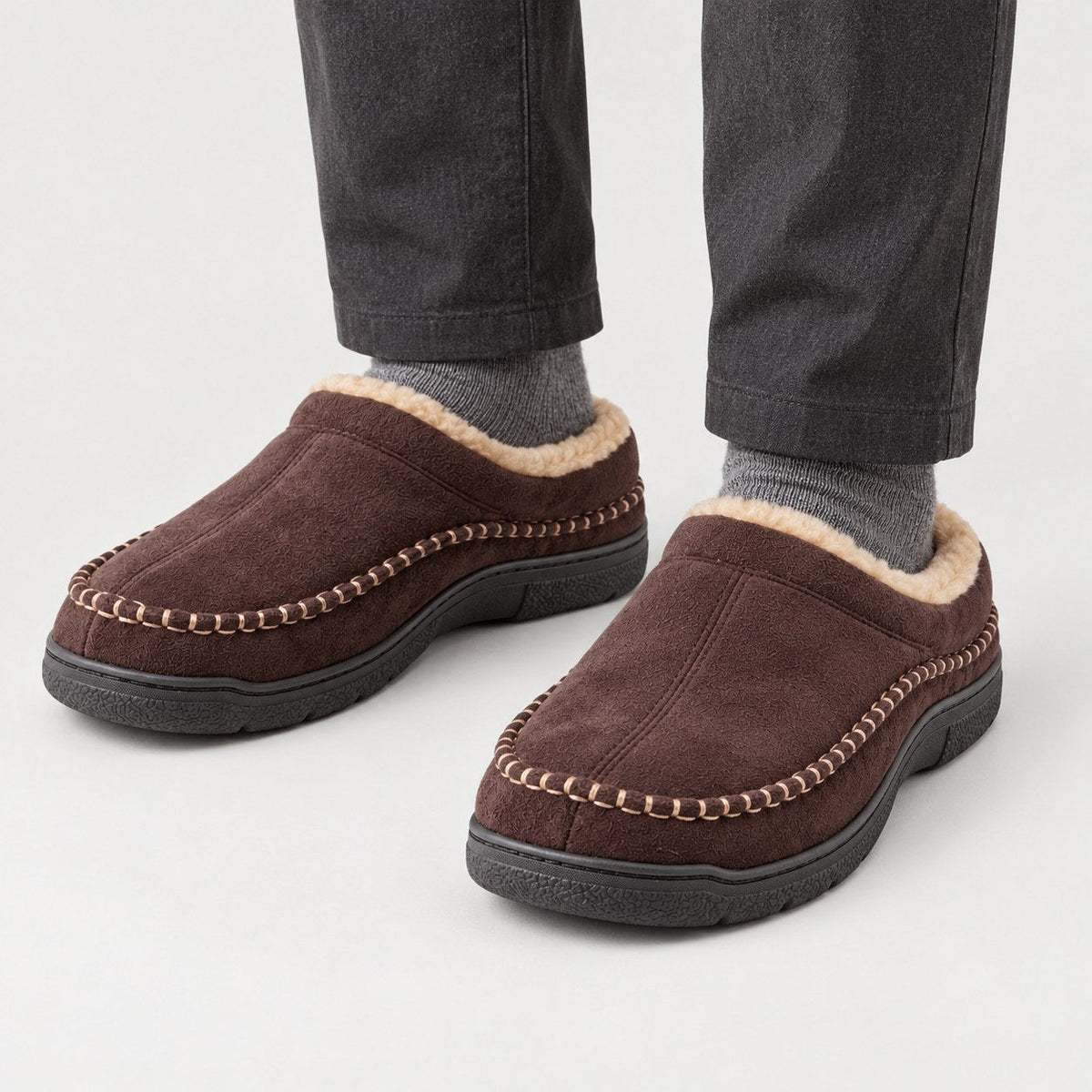 Men's mule slippers in Dark Brown | Yarpole – side view