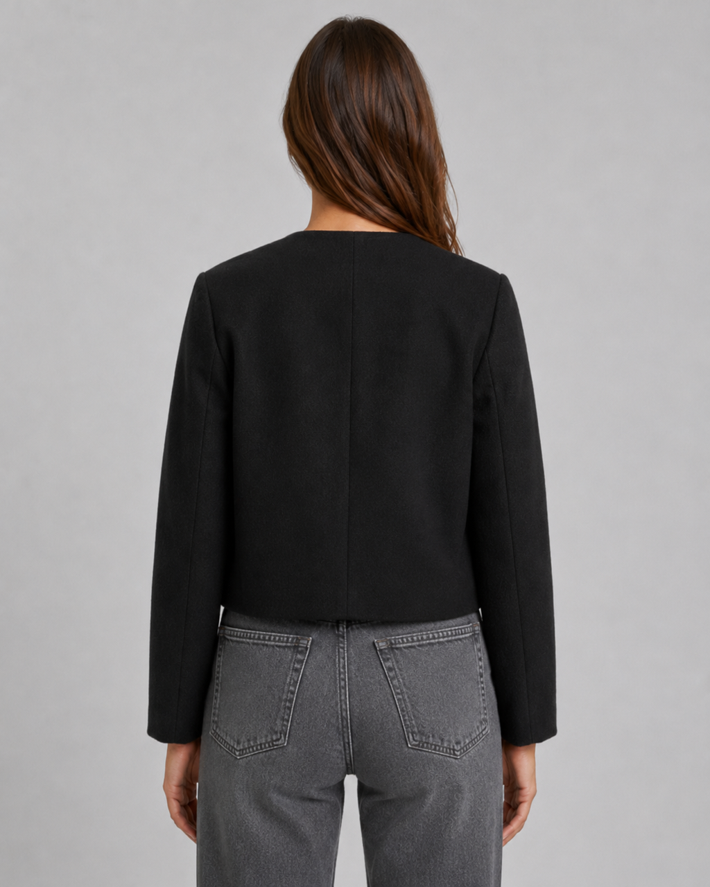 Veste courte sans col pour femme avec boutons dorés | Withington