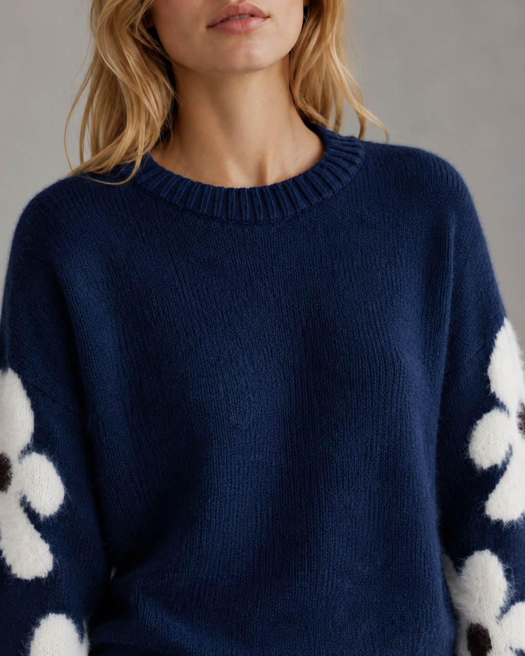 Pull à col rond avec manches à motif marguerites pour femme | Midhurst
