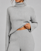 Ensemble coordonné en maille côtelée pour femme avec pull à col roulé | Asthall