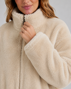Veste courte en tissu teddy à col cheminée pour femme | Ampney