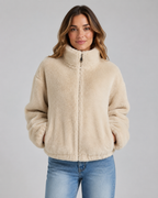 Veste courte en tissu teddy à col cheminée pour femme | Ampney